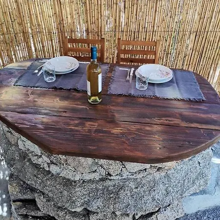 Holiday home Casetta A Caresi Pietre Magiche *